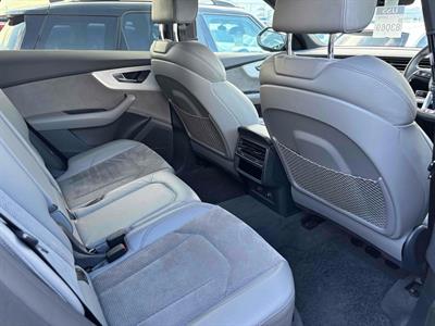 2019 Audi Q8 - Thumbnail