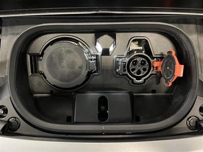 2019 Nissan Leaf - Thumbnail