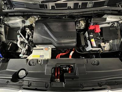 2019 Nissan Leaf - Thumbnail