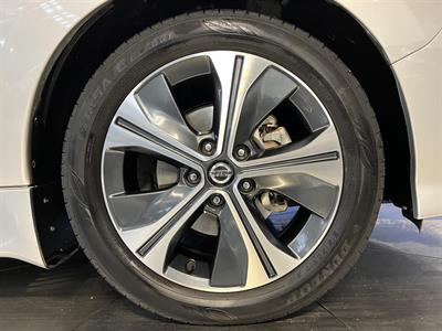 2019 Nissan Leaf - Thumbnail