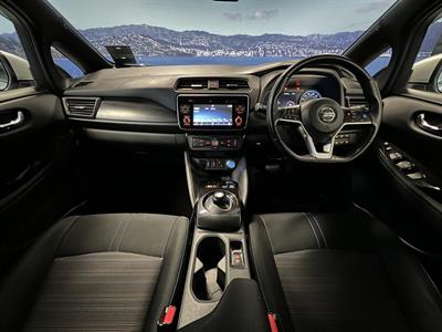 2019 Nissan Leaf - Thumbnail