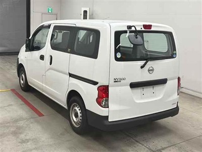 2020 Nissan NV200 - Thumbnail