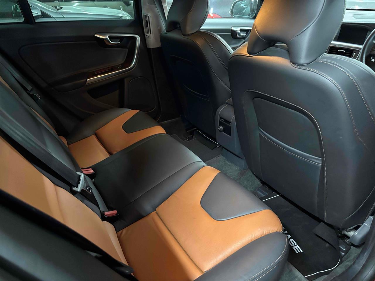 2018 Volvo V60