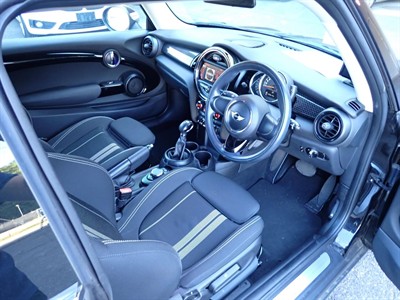 2016 Mini Cooper - Thumbnail