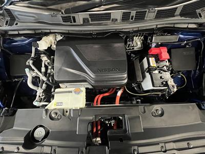 2022 Nissan Leaf - Thumbnail