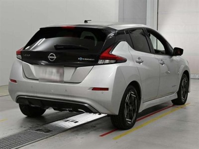 2022 Nissan Leaf - Thumbnail