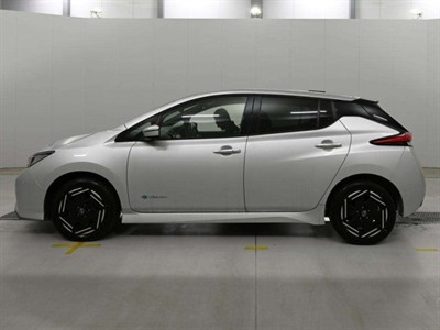 2022 Nissan Leaf - Thumbnail