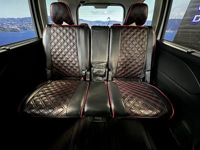 2017 Nissan Serena - Thumbnail