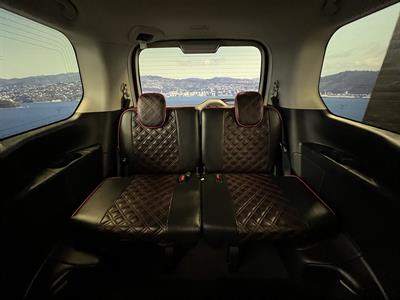 2017 Nissan Serena - Thumbnail