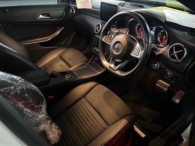 2016 Mercedes-Benz A 180 - Thumbnail
