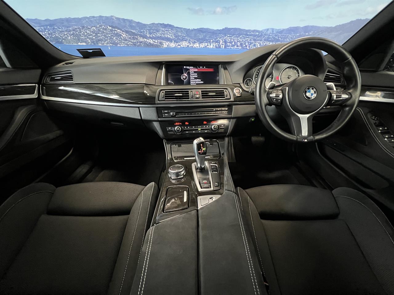 2017 BMW 523i