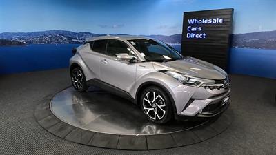2017 Toyota C-HR - Thumbnail