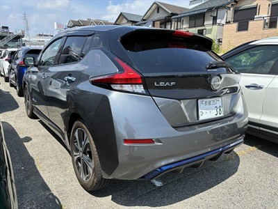 2022 Nissan Leaf - Thumbnail