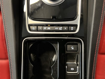 2017 Jaguar F-Pace - Thumbnail