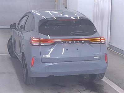 2022 Nissan Aura - Thumbnail