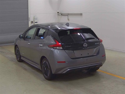 2022 Nissan Leaf - Thumbnail