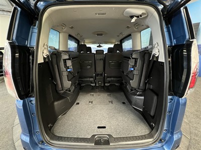 2019 Nissan Serena - Thumbnail