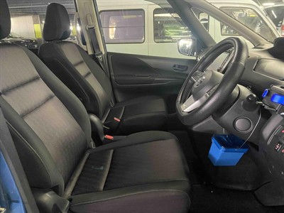 2019 Nissan Serena  - Thumbnail