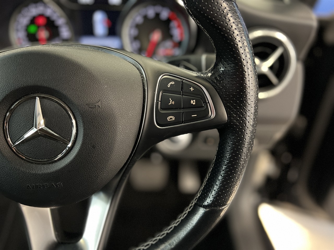 2019 Mercedes-Benz CLA 220