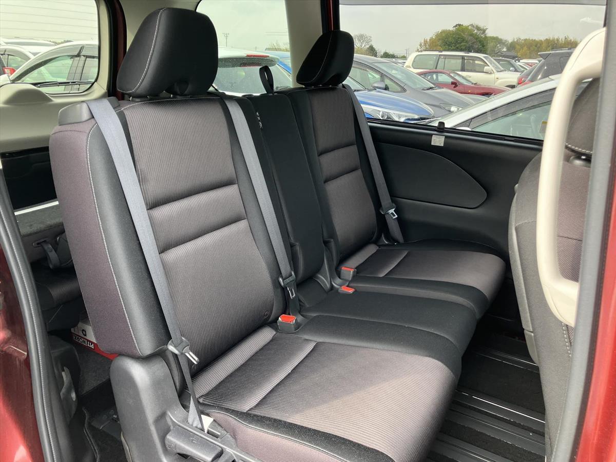 2016 Nissan Serena