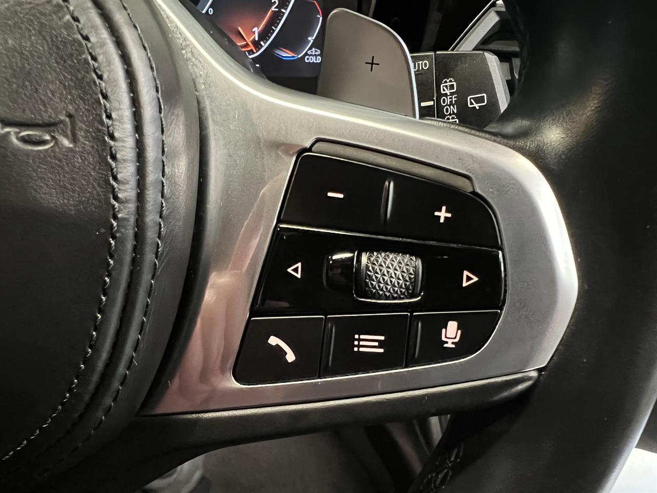 2021 BMW 318i