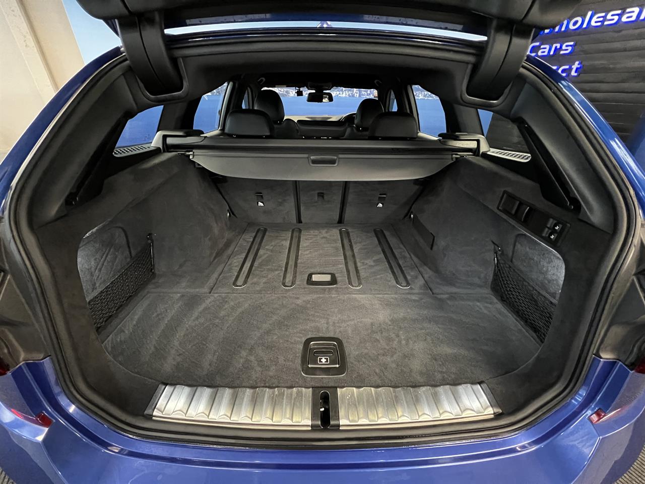 2021 BMW 318i