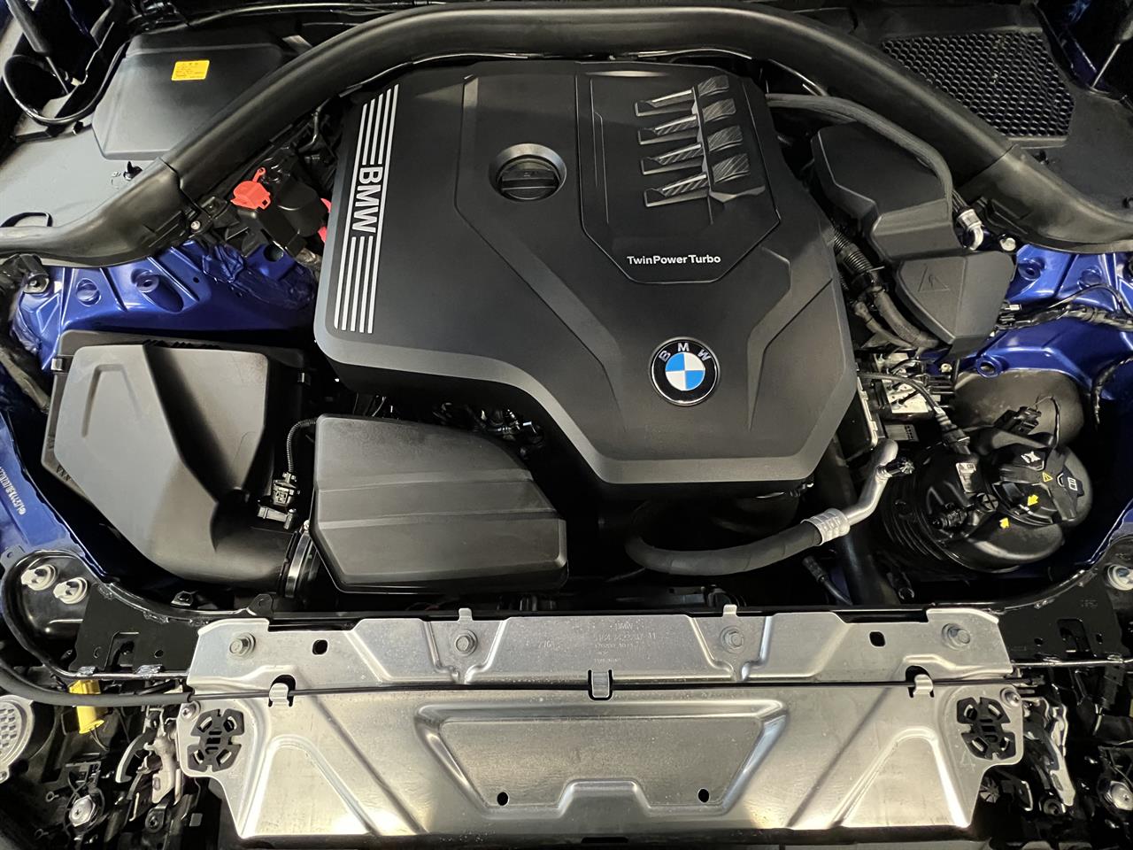 2021 BMW 318i