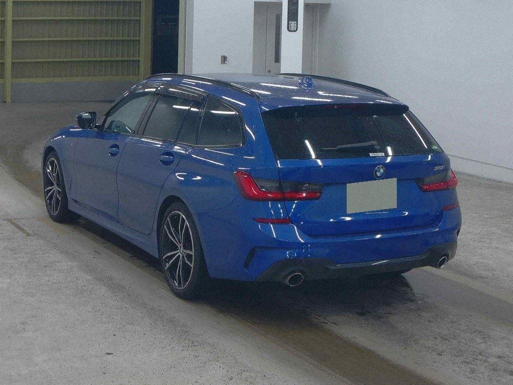 2021 BMW 318i