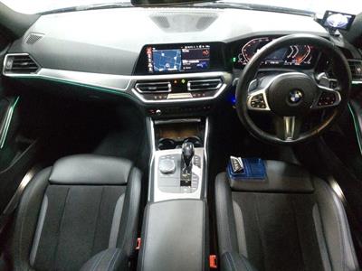 2021 BMW 318i - Thumbnail
