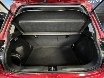 2017 Suzuki Swift - Thumbnail