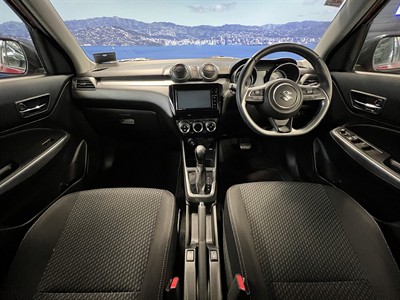 2017 Suzuki Swift - Thumbnail