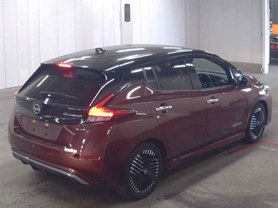 2022 Nissan Leaf - Thumbnail