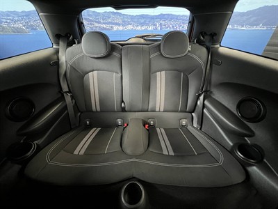 2019 Mini Cooper - Thumbnail