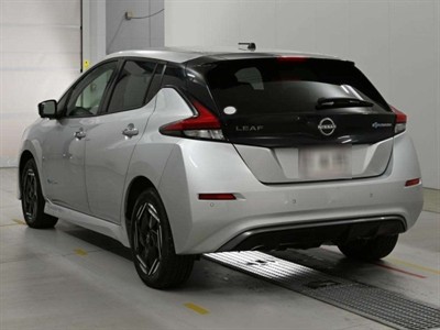 2022 Nissan Leaf - Thumbnail