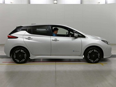 2022 Nissan Leaf - Thumbnail
