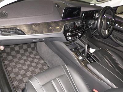 2017 BMW 523i - Thumbnail