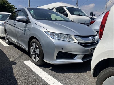 2017 Honda Grace - Thumbnail