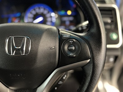 2017 Honda Grace - Thumbnail