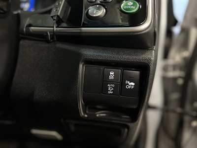 2017 Honda Grace - Thumbnail