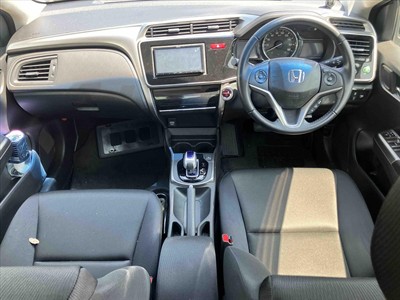 2017 Honda Grace - Thumbnail