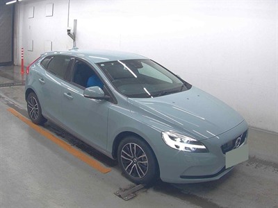 2019 Volvo V40 - Thumbnail