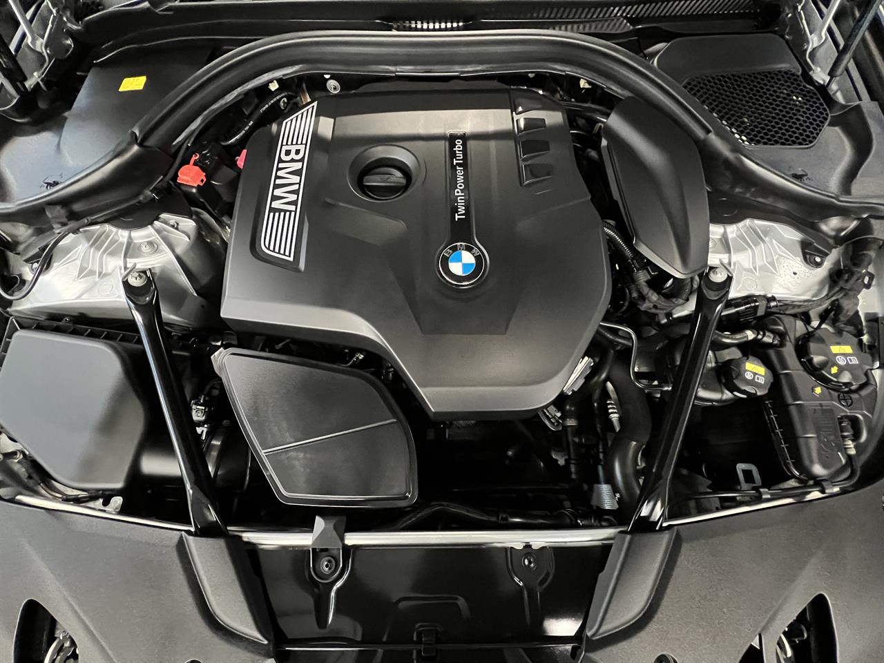 2018 BMW 523i