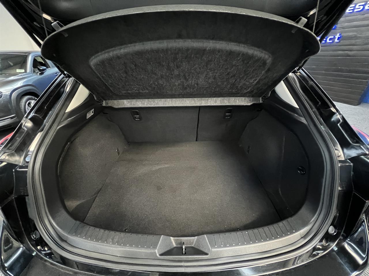 2014 Mazda Axela