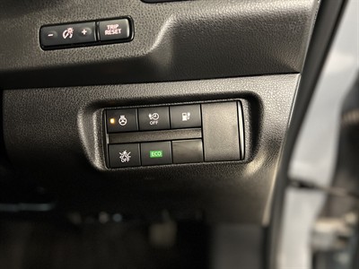 2022 Nissan Leaf - Thumbnail