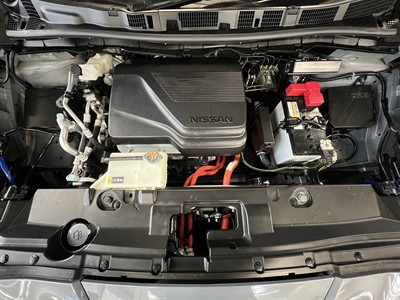 2022 Nissan Leaf - Thumbnail