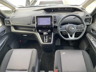 2019 Nissan Serena - Thumbnail