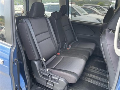 2019 Nissan Serena - Thumbnail