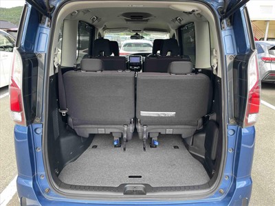 2019 Nissan Serena - Thumbnail