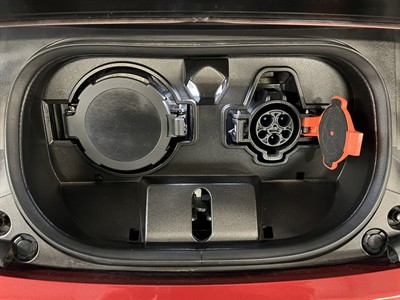 2019 Nissan Leaf - Thumbnail