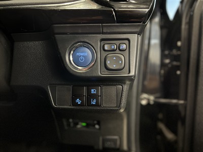 2017 Toyota Corolla - Thumbnail
